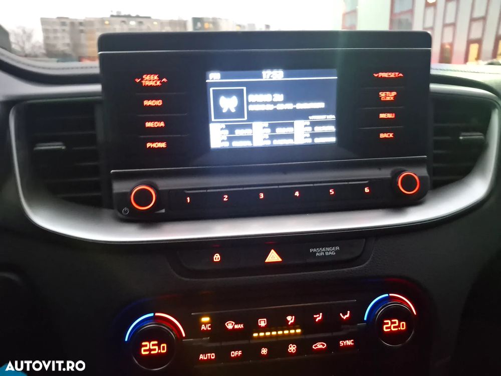 Kia Ceed Cee'd 1.4 GSL Best - 22