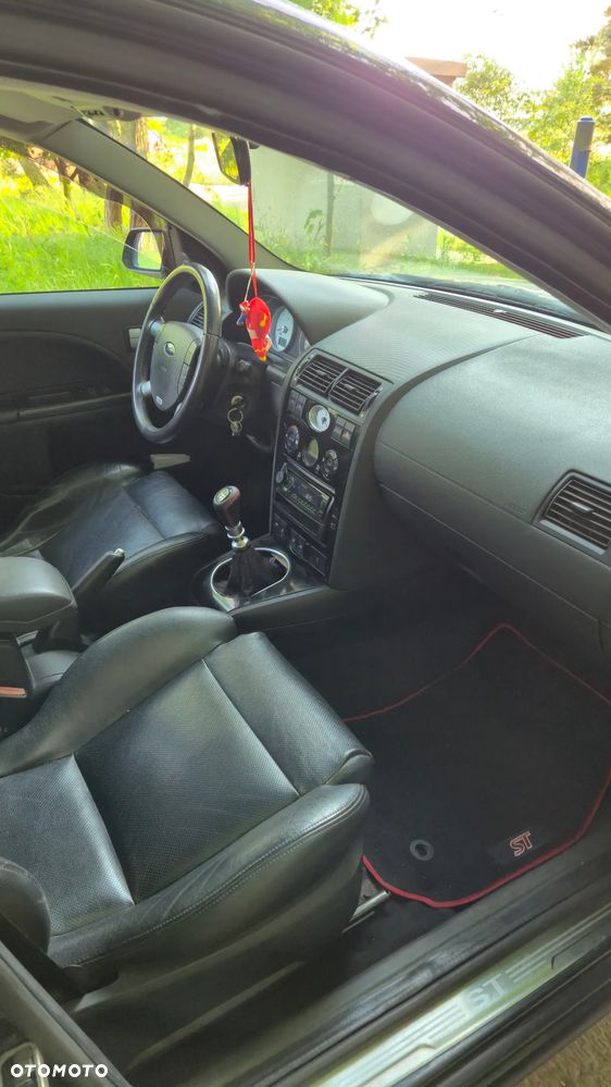 Ford Mondeo - 22