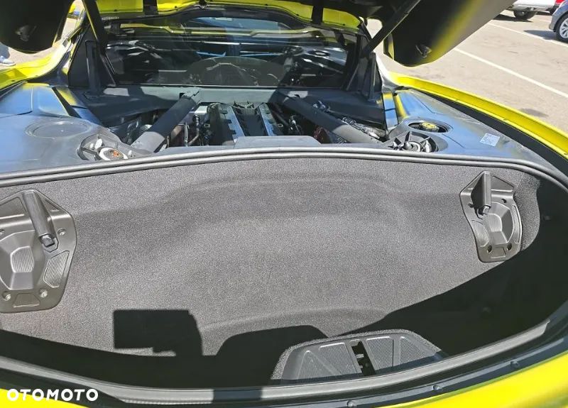 Chevrolet Corvette Stingray 2LT 6.2 V8 Automatik - 12