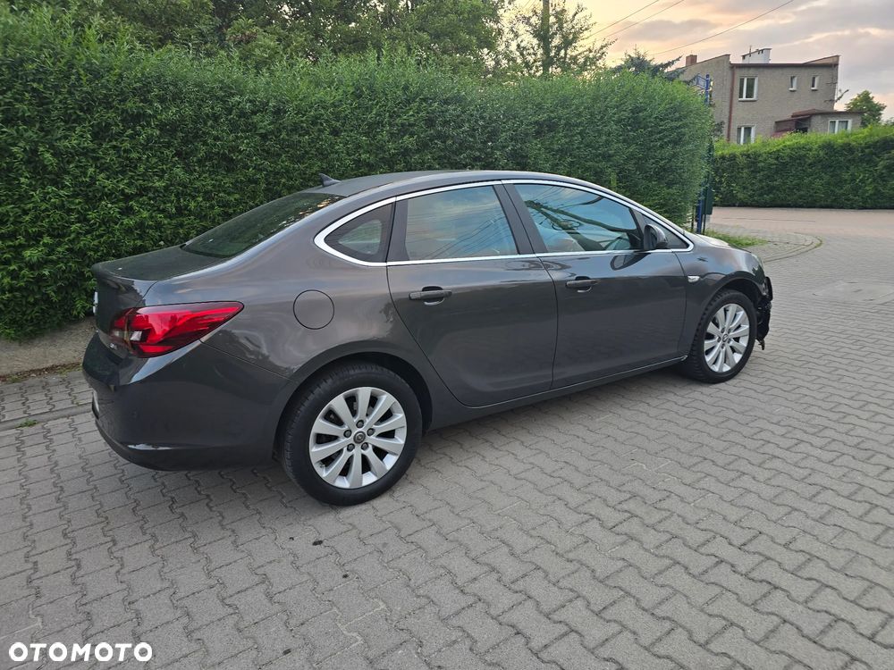 Opel Astra 1.6 CDTI DPF ecoFLEX Start/Stop Exklusiv - 6