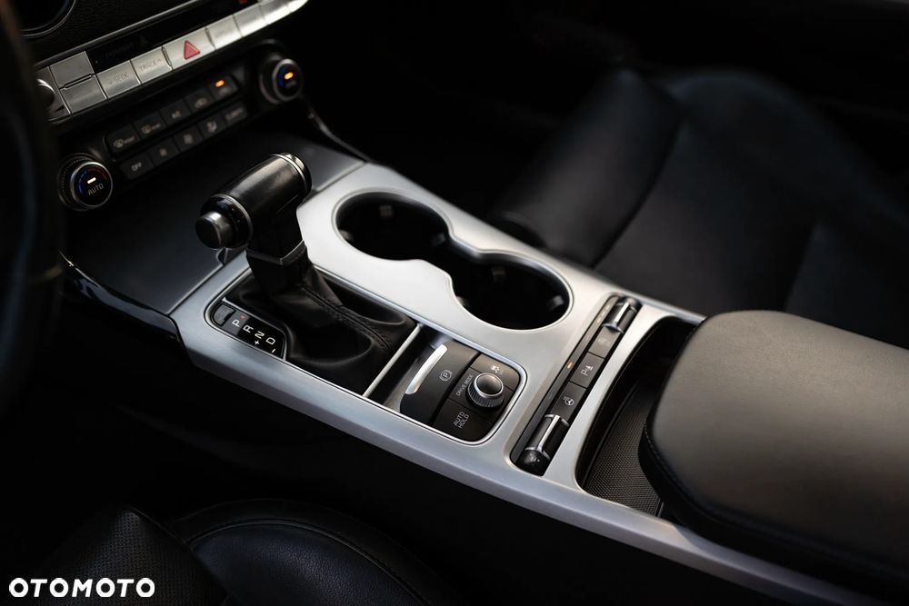 Kia Stinger 3.3 T-GDI AWD OPF GT - 13