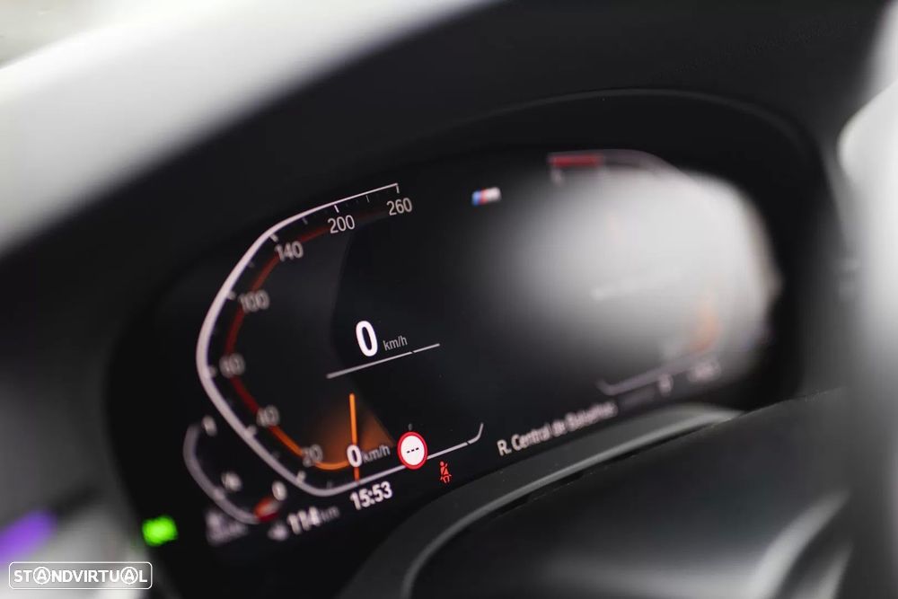 BMW 520 d Pack Desportivo M Auto - 31
