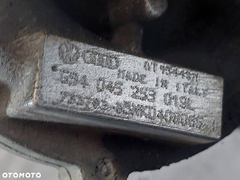 SILNIK DIESEL UKŁAD WTRYSKOWY SKODA FABIA I 1.4 TDI AMF 038130073F - 7