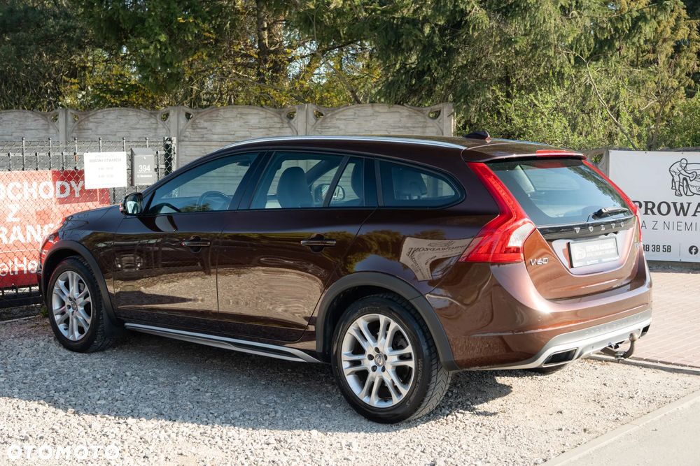 Volvo V60 Cross Country D4 Momentum - 7