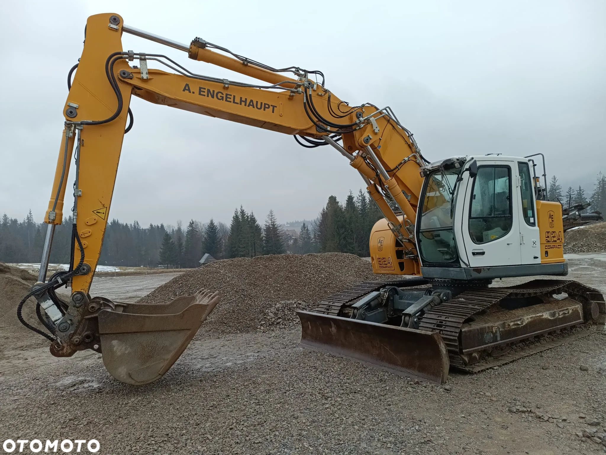 Liebherr 924 compact - 1