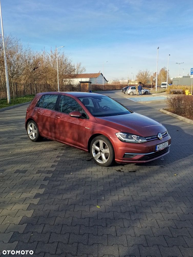 Volkswagen Golf - 1