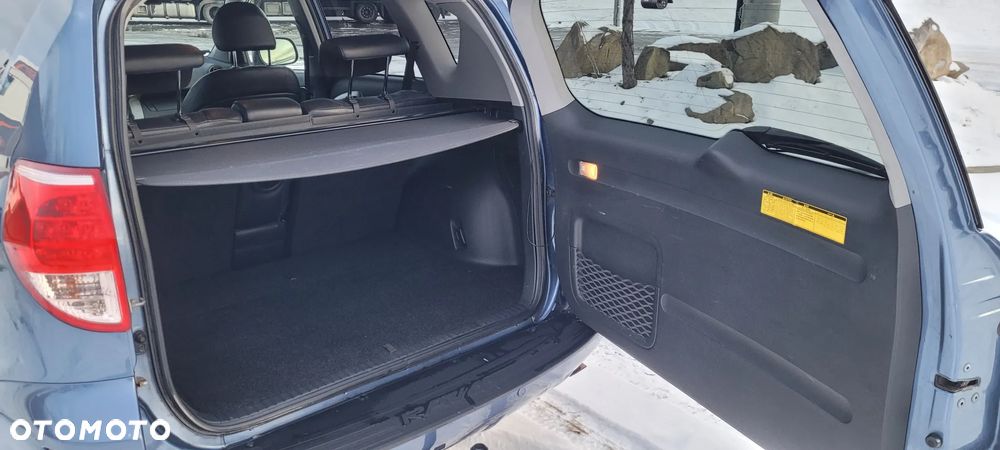 Toyota RAV4 2.2 D-CAT 4x4 Executive - 8