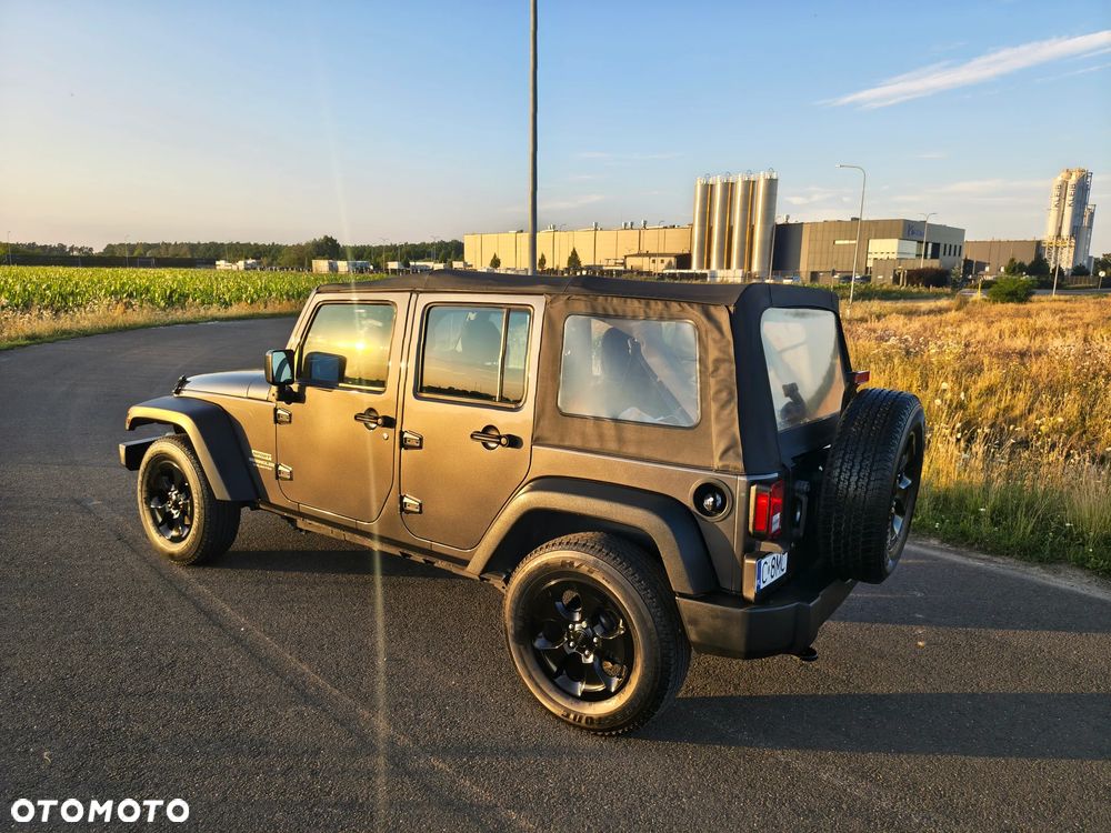 Jeep Wrangler - 15