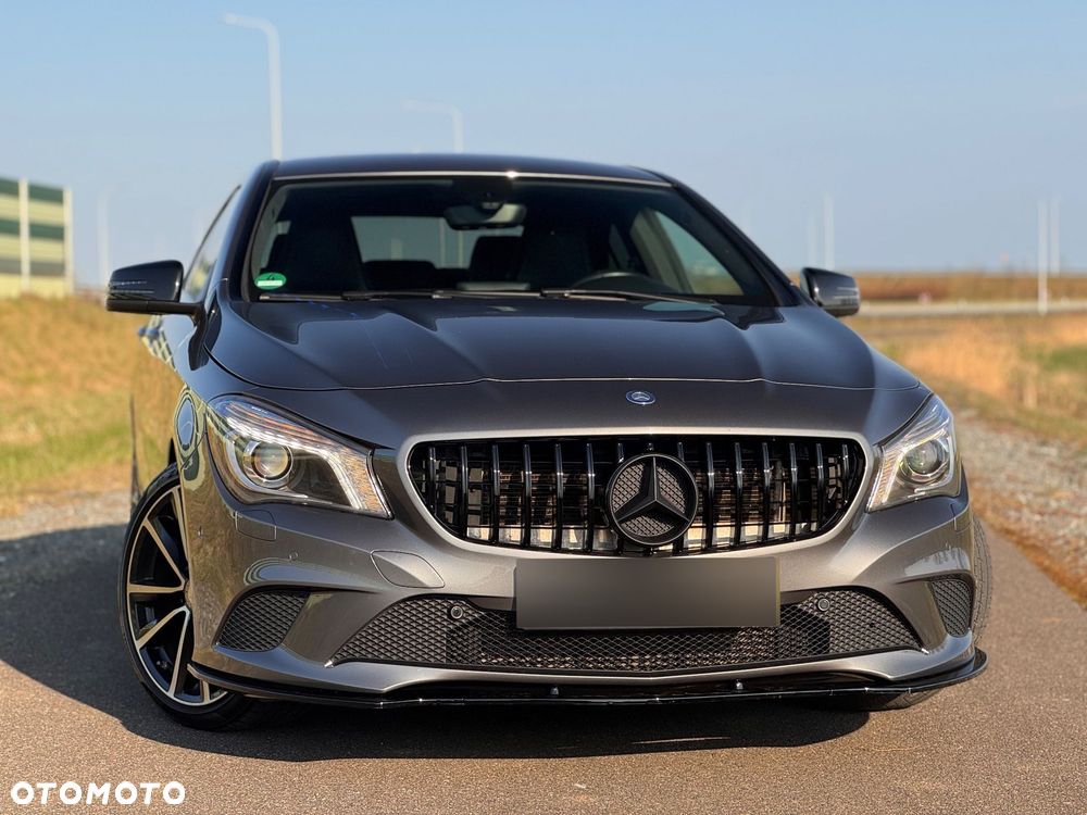 Mercedes-Benz CLA 200 7G-DCT Urban - 18