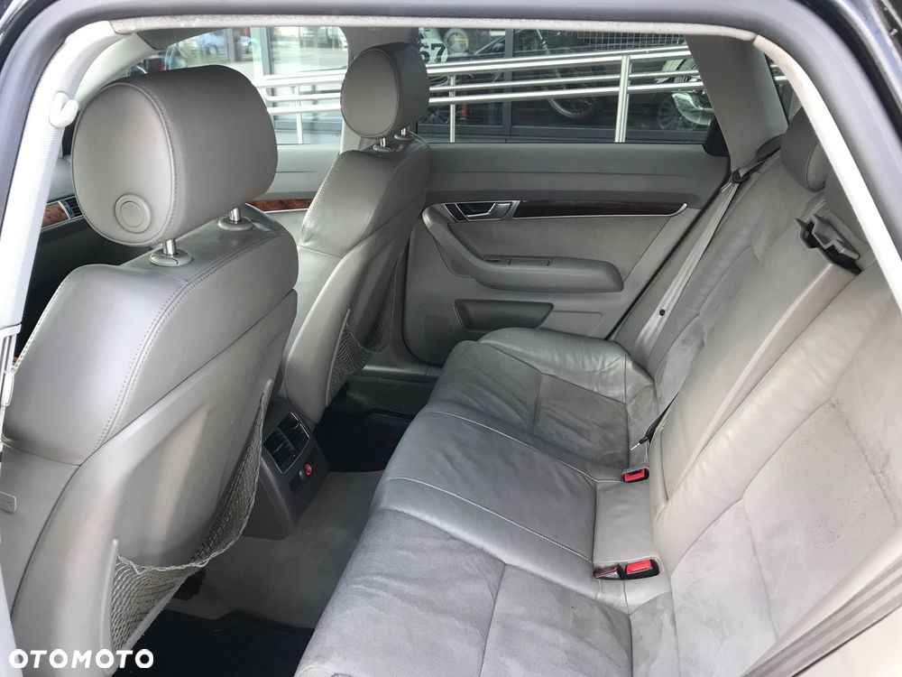 Audi A6 Avant - 16