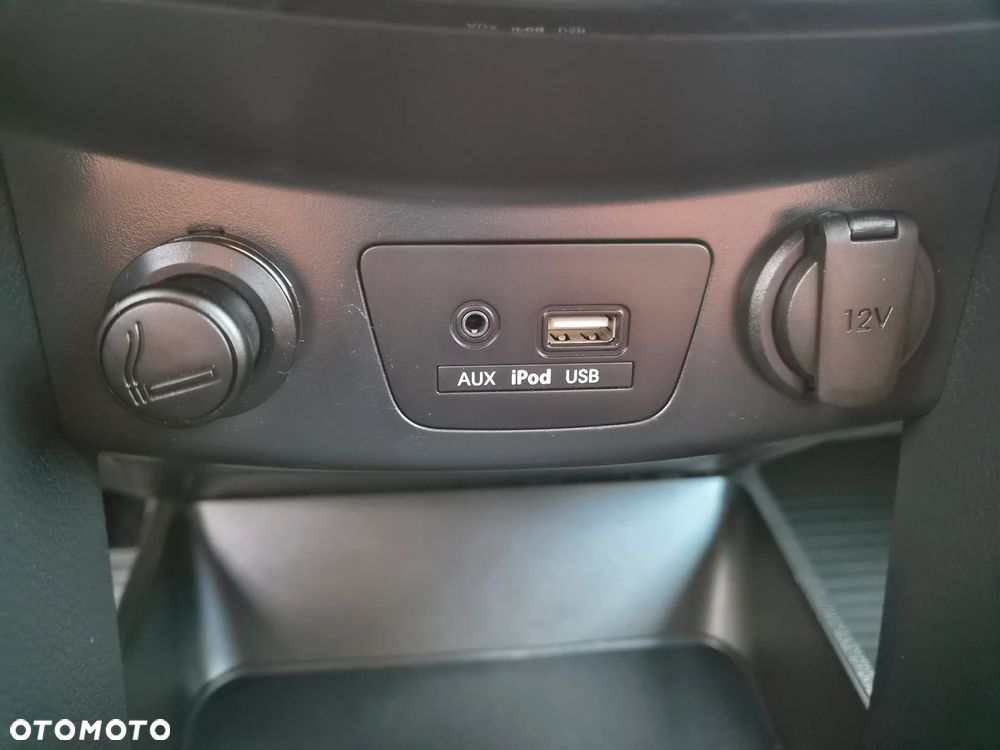 Hyundai i30 i30cw 1.6 Fifa World Cup Edition - 23