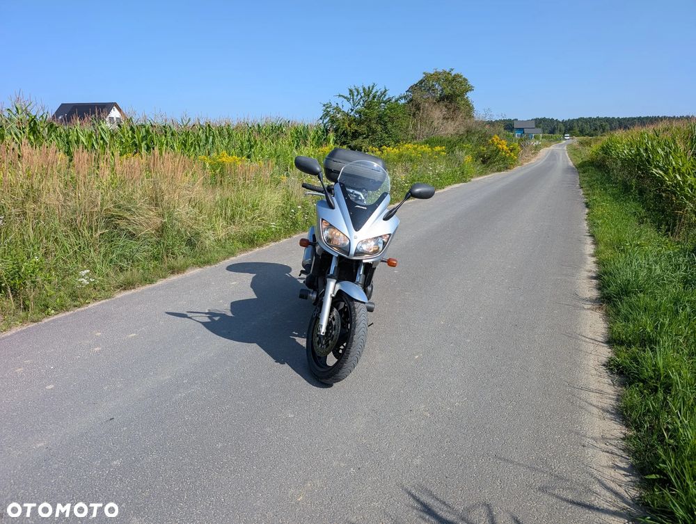 Yamaha FZS - 2
