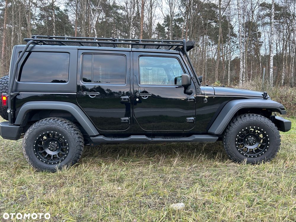 Jeep Wrangler - 12