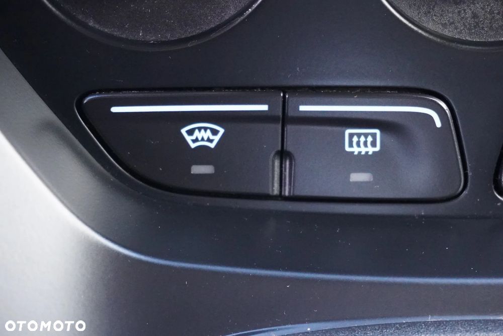 Ford Kuga 2.0 TDCi 4x4 Titanium - 27