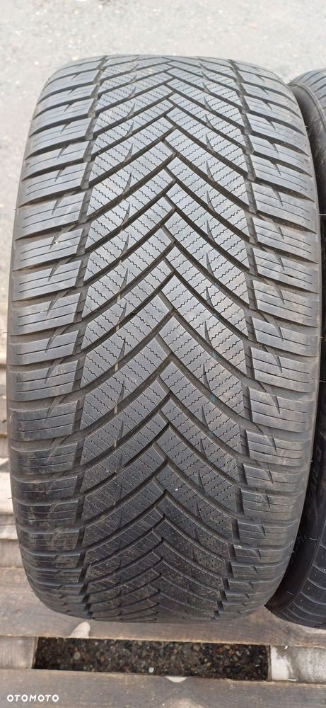 235/35R20 92Y IMPERIAL , dwie opony wielosezonowe. - 3