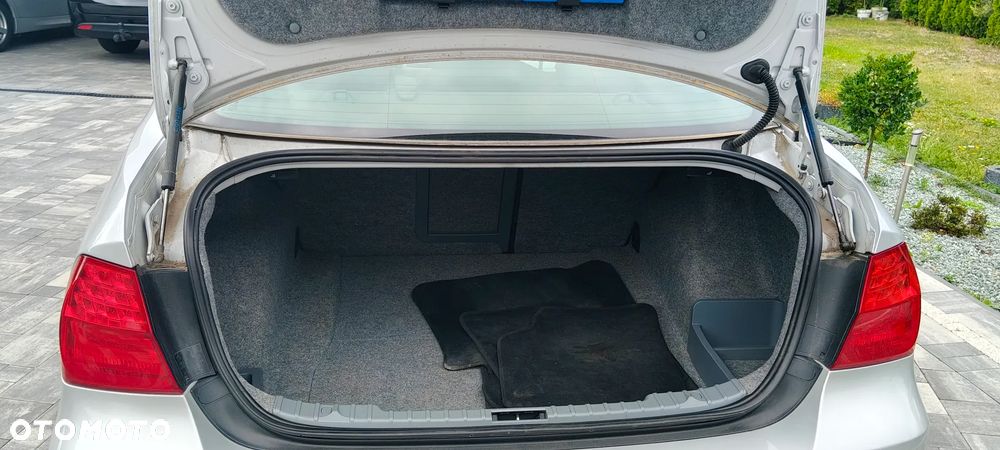 BMW Seria 3 - 12