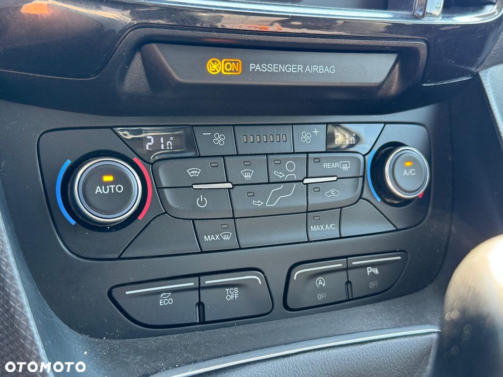 Ford Tourneo Connect 1.0 EcoBoost Start-Stop Titanium - 30