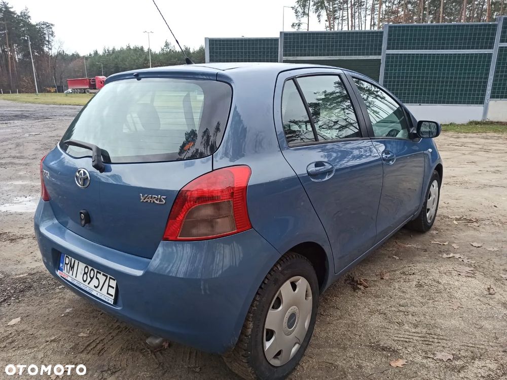 Toyota Yaris - 5