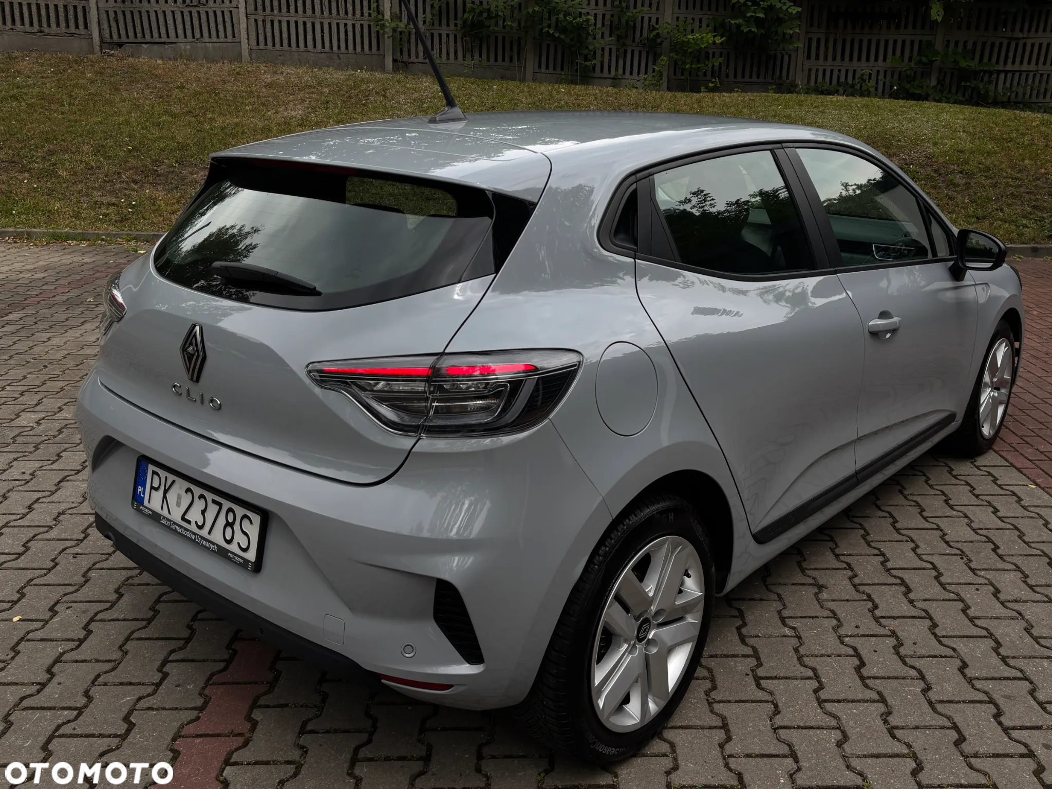 Renault Clio 1.0 TCe Evolution - 4