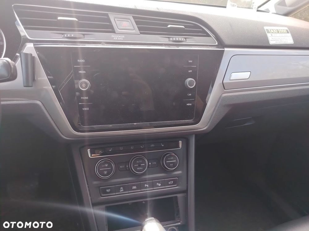 Volkswagen Touran - 20