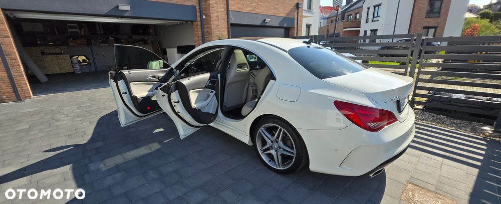 Mercedes-Benz CLA 250 4Matic 7G-DCT AMG Line - 14