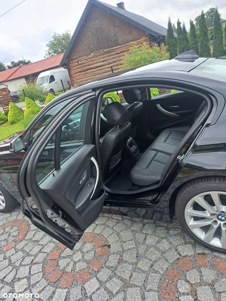 BMW Seria 3 316d - 10