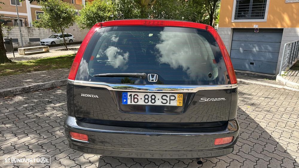 Honda Stream 1.7 ES - 7