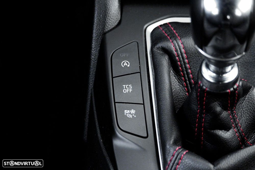 Ford Focus 1.0 EcoBoost ST-Line - 25