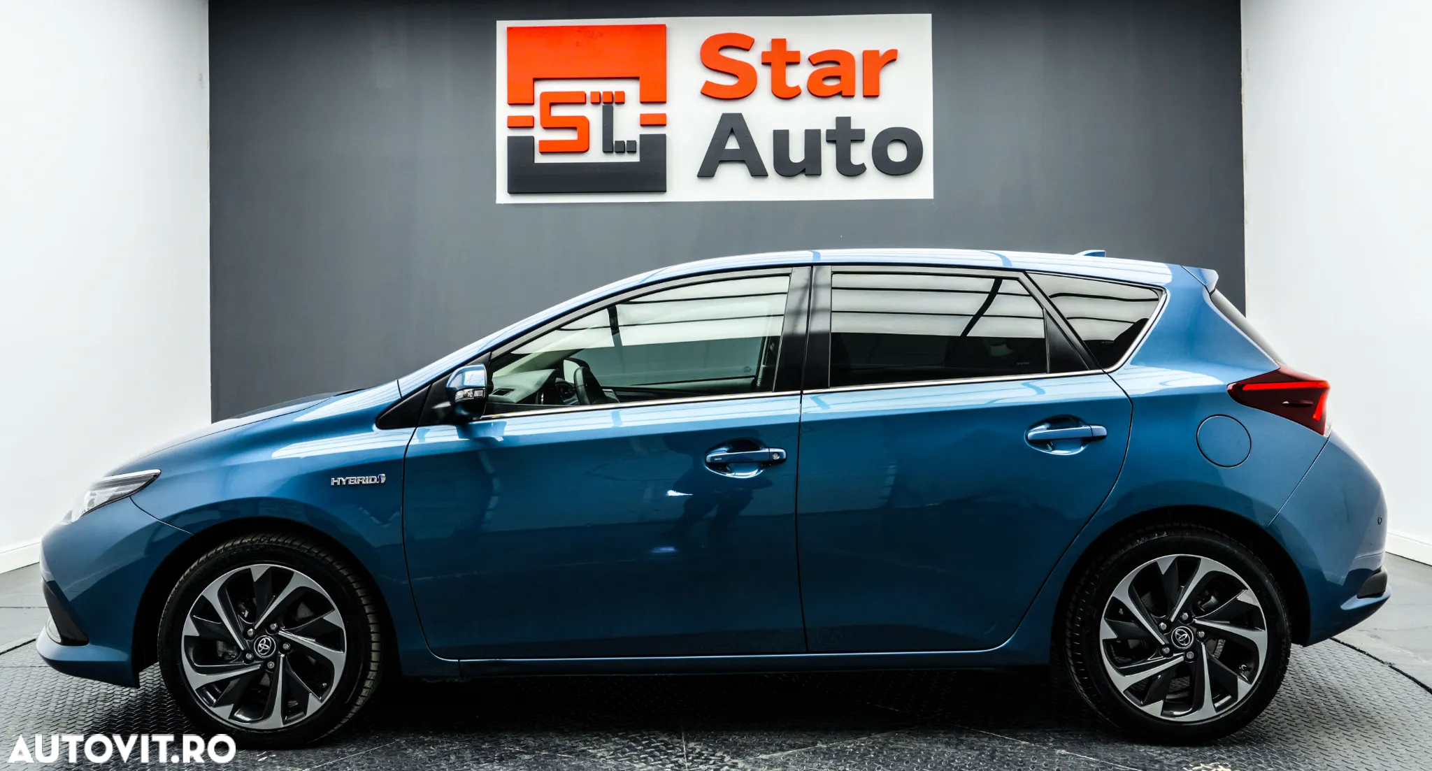 Toyota Auris 1.8 L VVT-i Hybrid Sol - 10