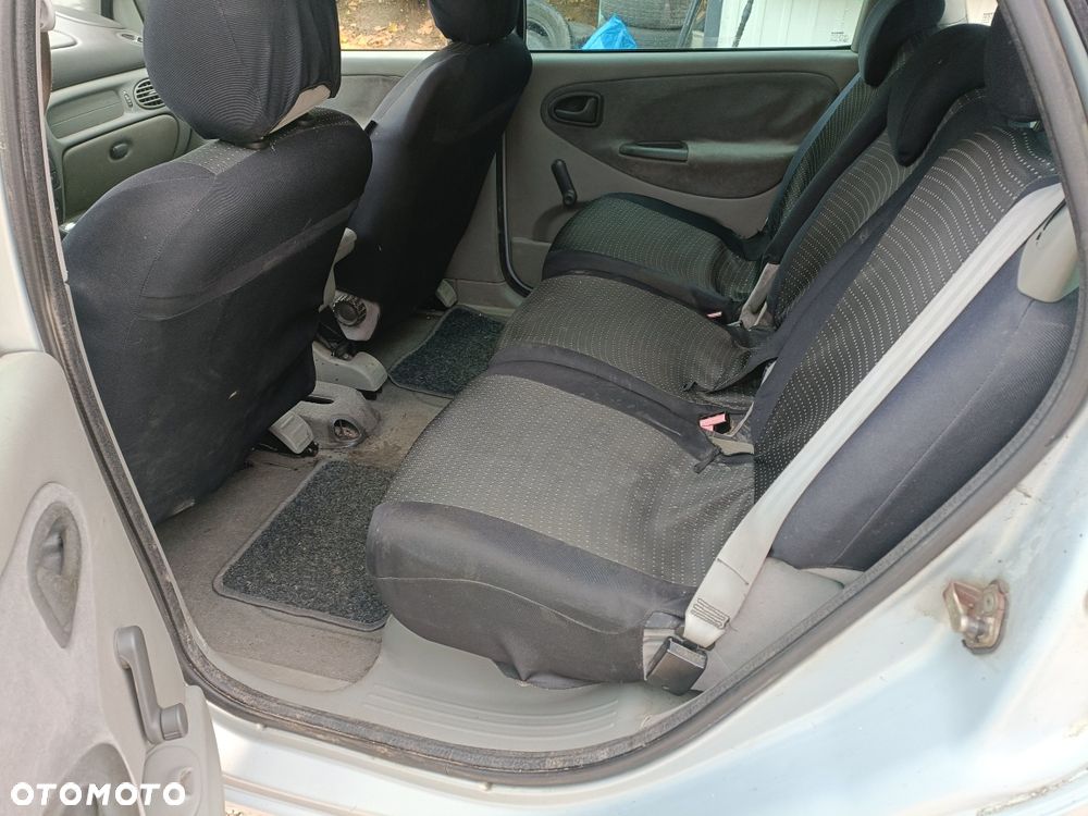 Renault Scenic - 8
