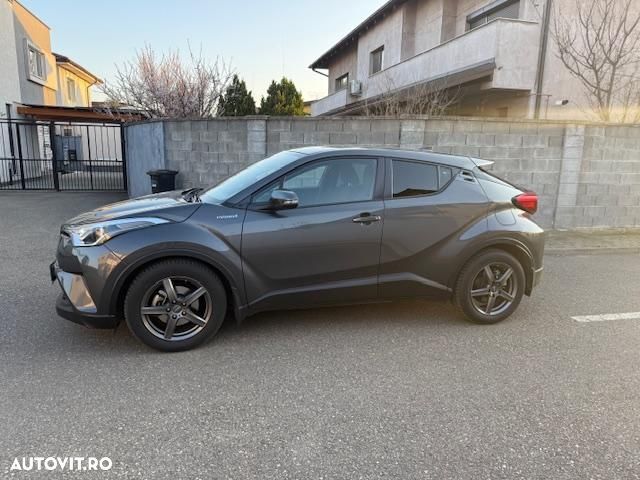 Toyota C-HR - 6