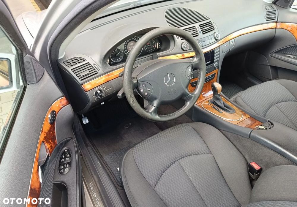 Mercedes-Benz Klasa E - 9