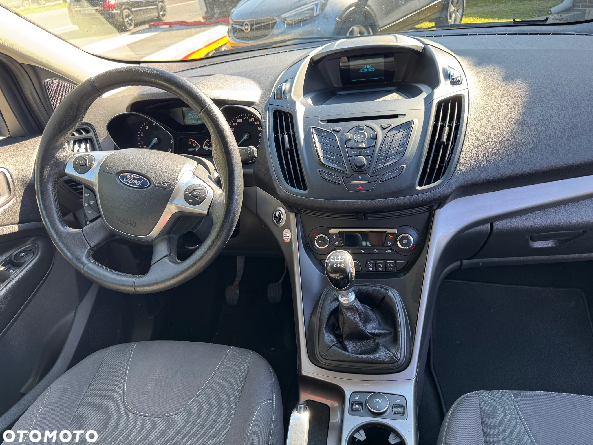 Ford Kuga 1.6 EcoBoost 2x4 Titanium - 31