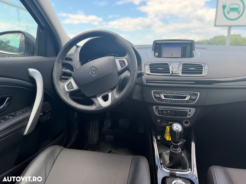 Renault Megane ENERGY dCi 110 Start & Stop Bose Edition - 8