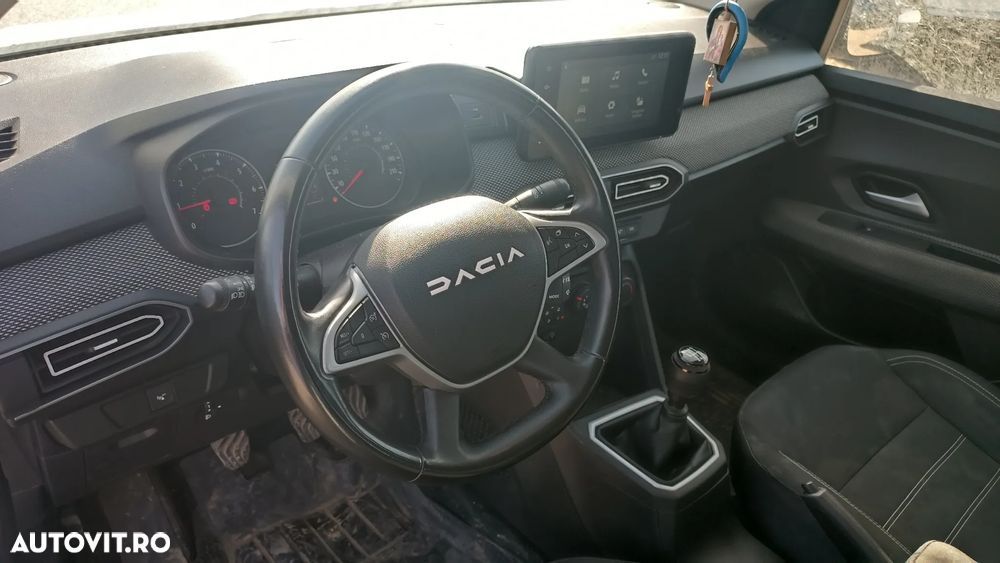 Dacia Logan TCe 90 MT6 Prestige - 9