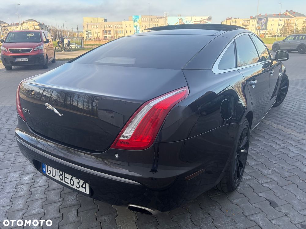 Jaguar XJ - 5
