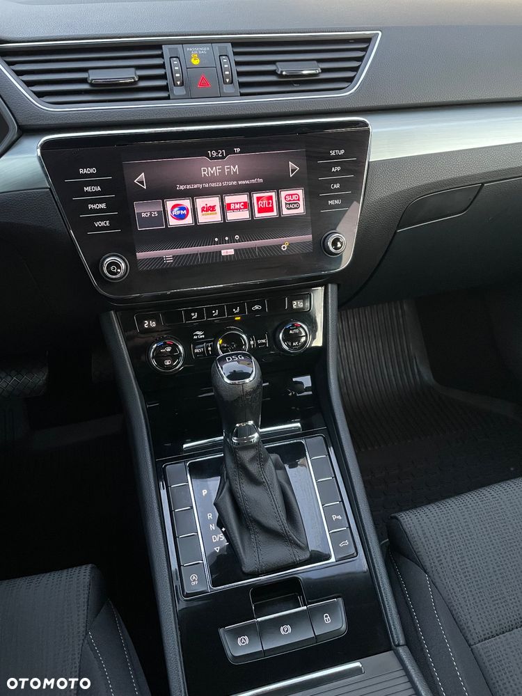 Skoda Superb 2.0 TDI Active DSG7 - 18