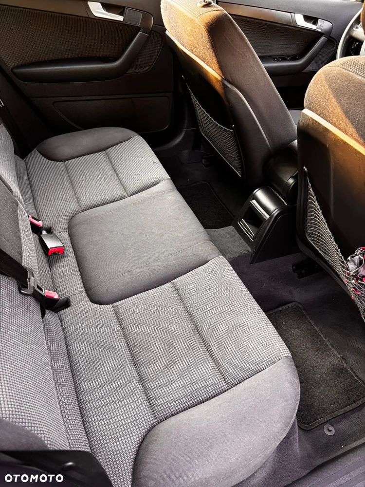 Audi A3 3-drzwiowe 2.0 FSI Attraction - 9