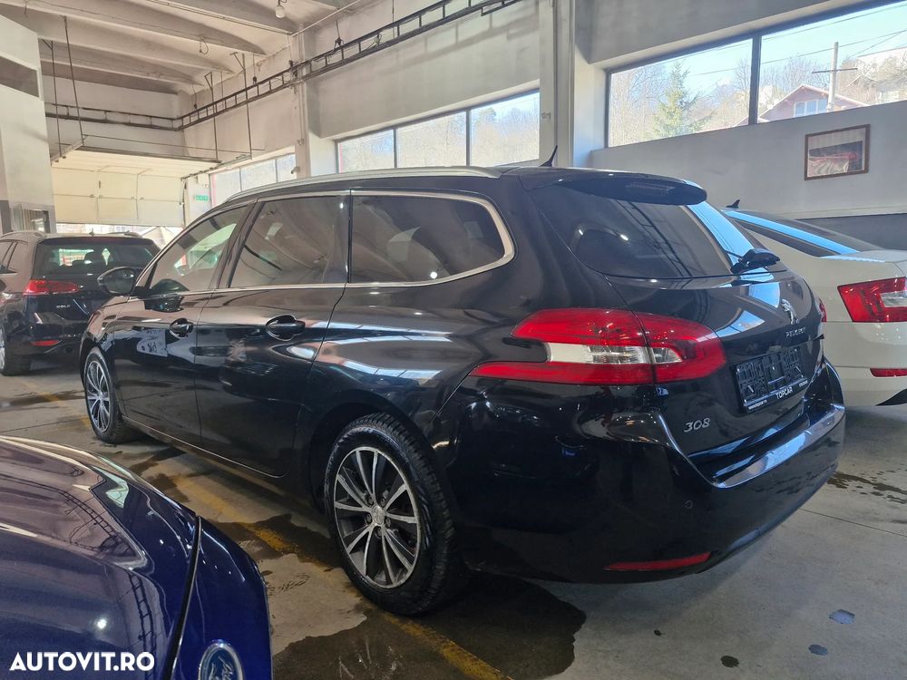 Peugeot 208 PureTech 82 Start & Stop Allure - 3