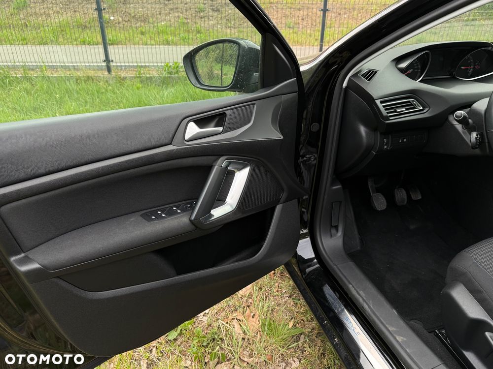 Peugeot 308 PureTech 130 GPF Stop & Start Allure Pack - 11