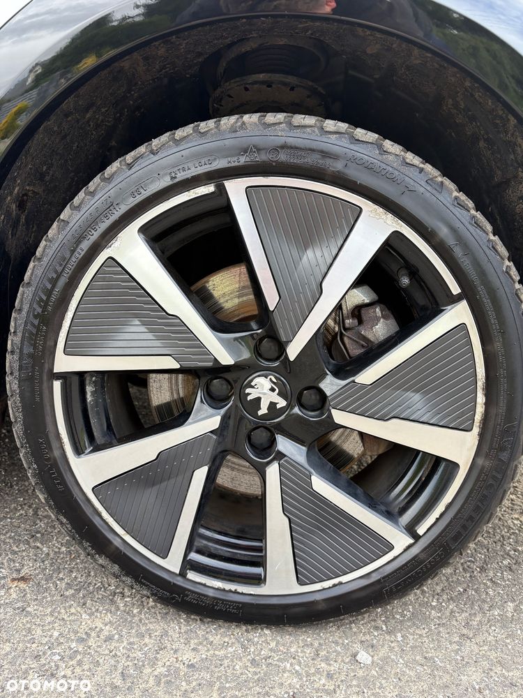 Peugeot 208 GT - 11
