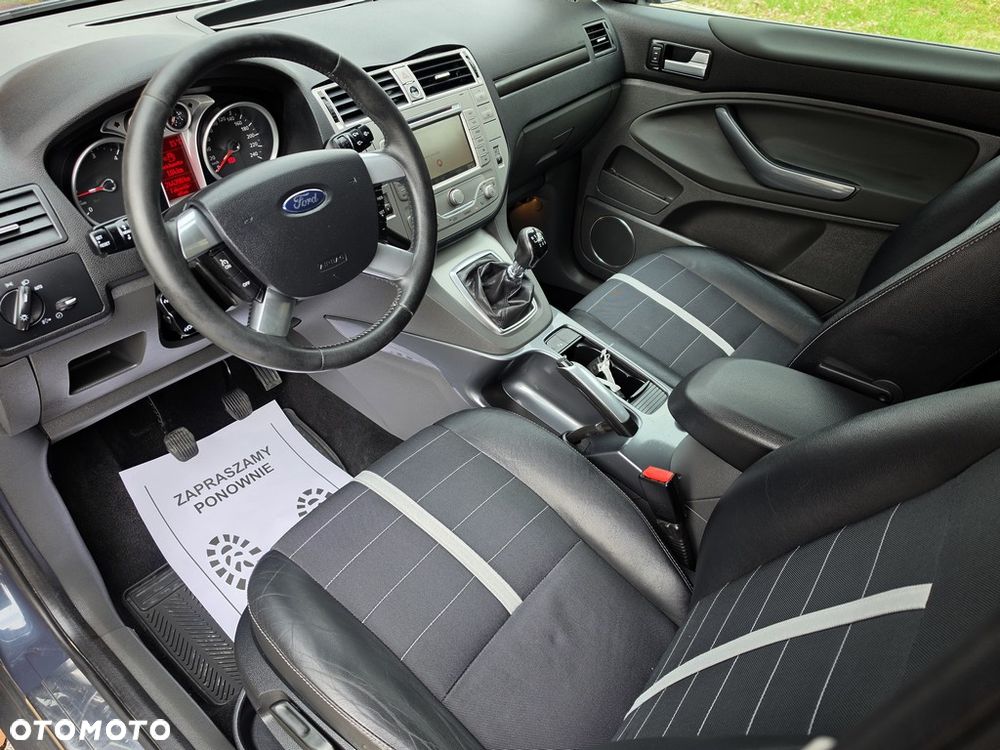 Ford Kuga 2.0 TDCi 2x4 Titanium - 22
