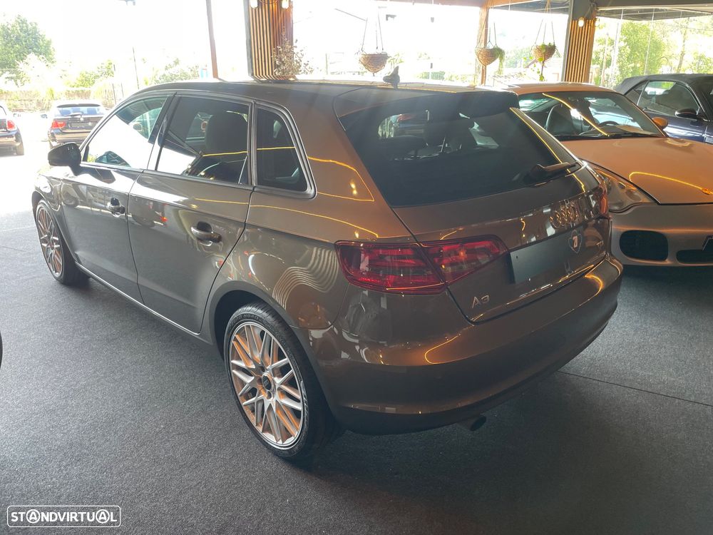 Audi A3 1.6 TDI Ambiente - 4