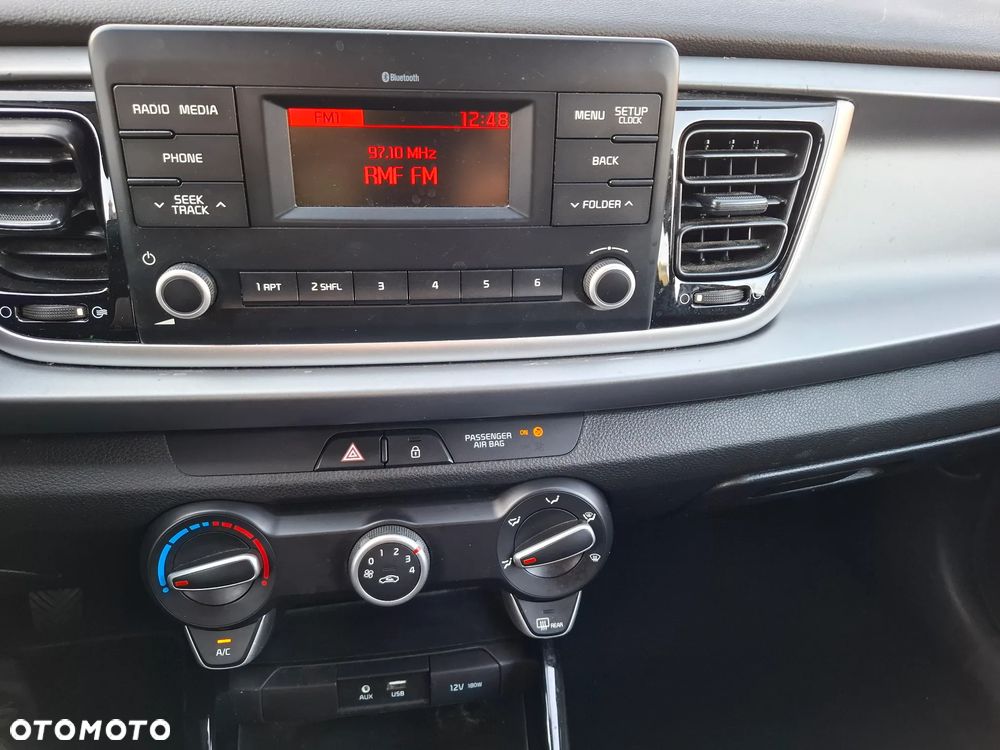 Kia Rio - 16