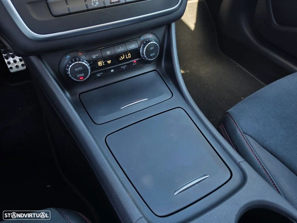 Mercedes-Benz CLA 220 - 18