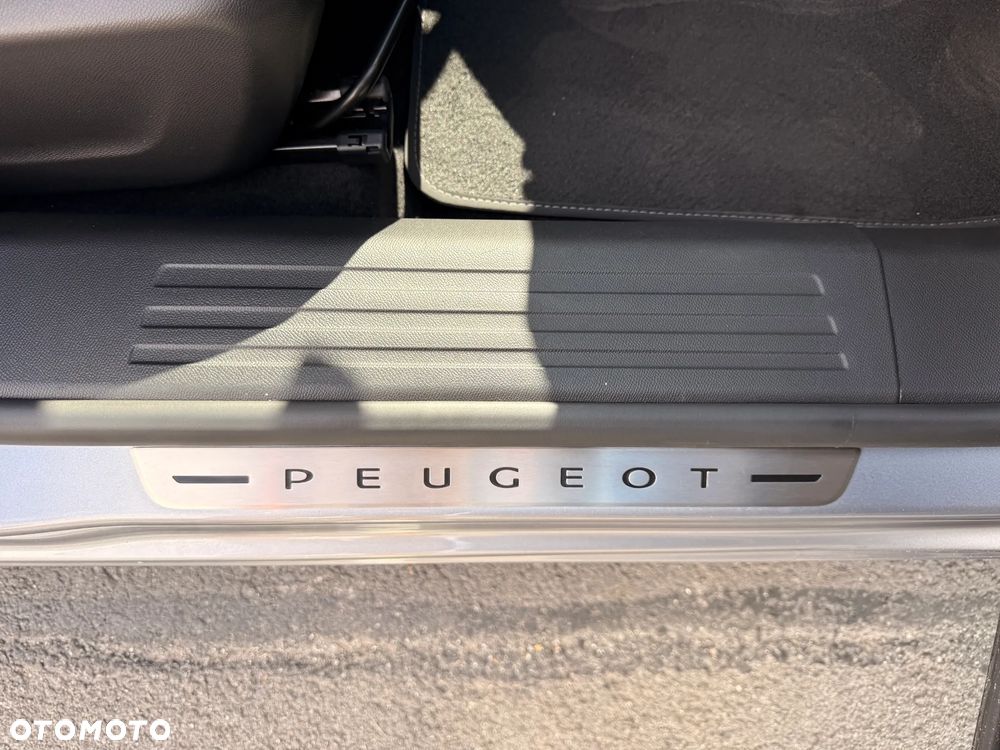 Peugeot 2008 1.2T Style S&S - 16