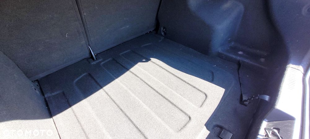 Chevrolet Aveo 1.4 16V LS - 11