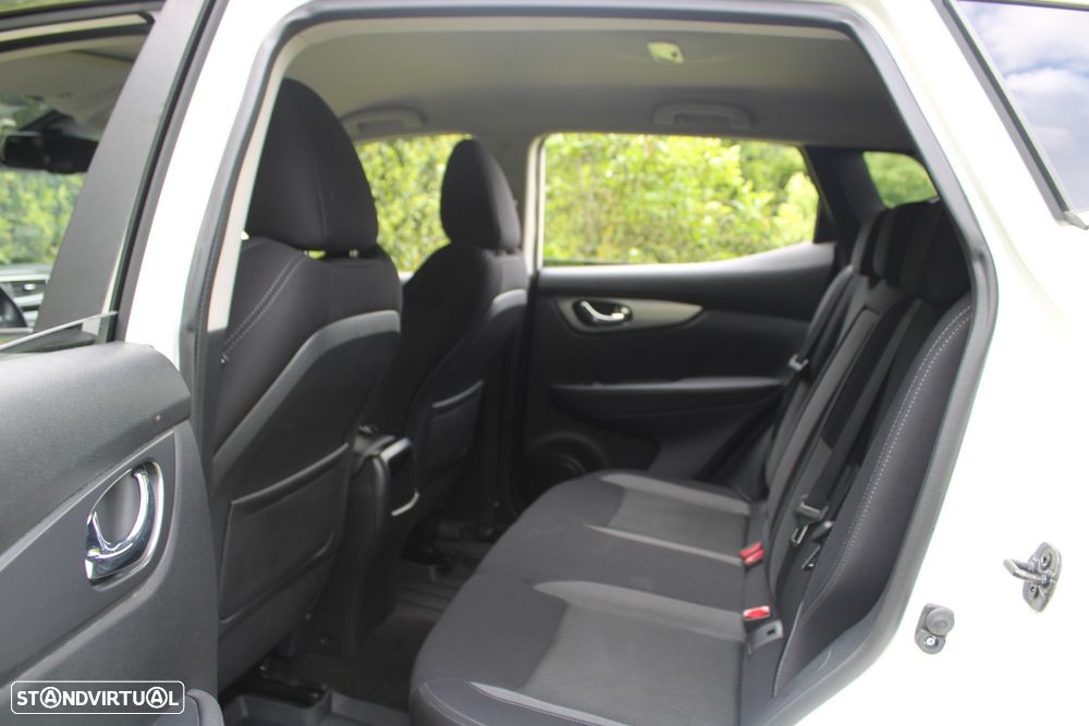 Nissan Qashqai 1.3 DIG-T N-Connecta - 6