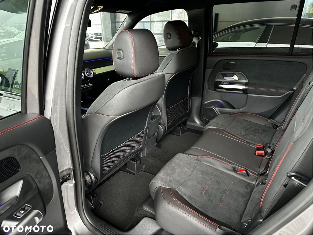 Mercedes-Benz GLB - 6