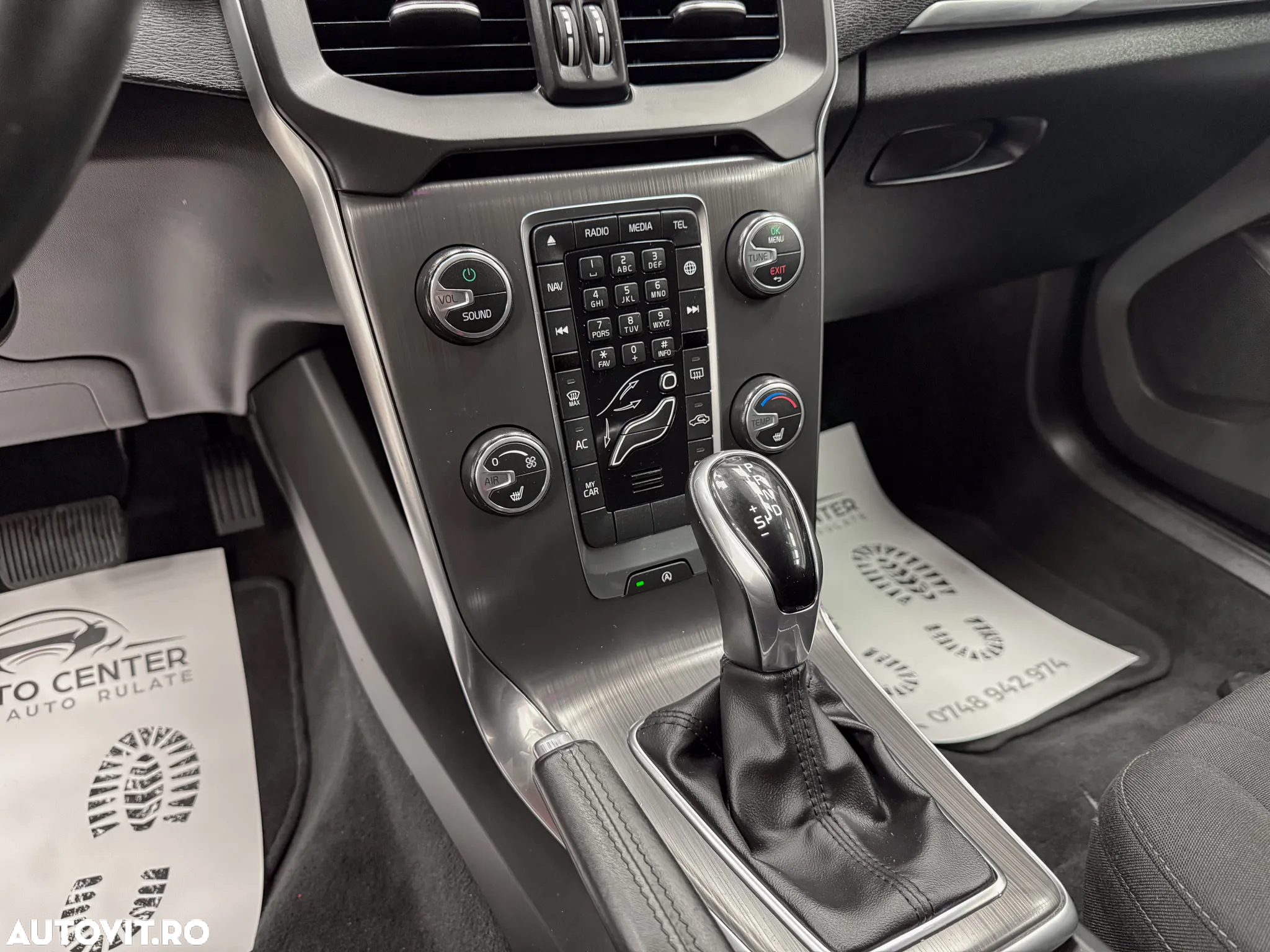 Volvo V40 D2 Geartronic Linje You! - 27